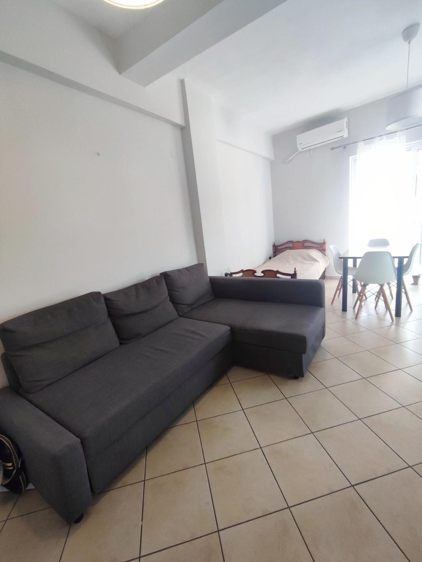 Peroulia Apartments Kómboi Esterno foto